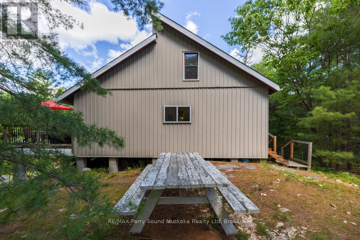 54-56 SHEBESHEKONG ESTATES ROAD S - 34