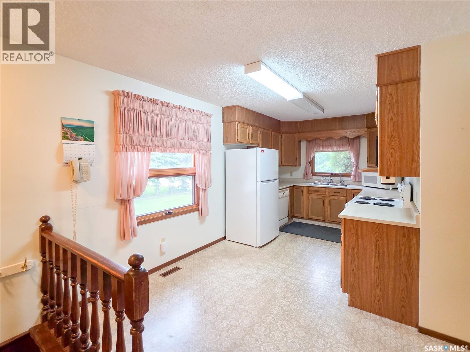 618 4th AVENUE W - 14
