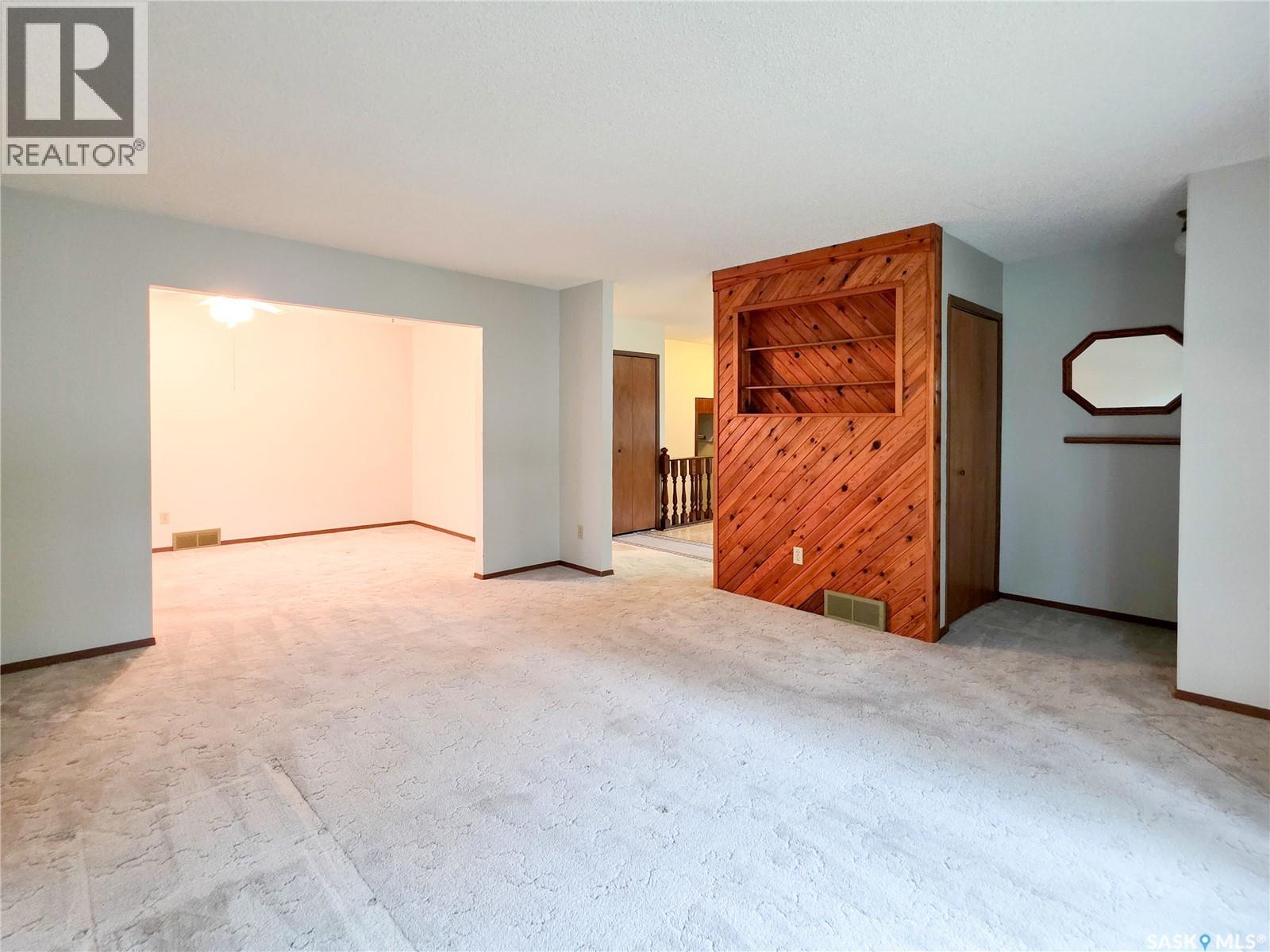 618 4th AVENUE W - 18