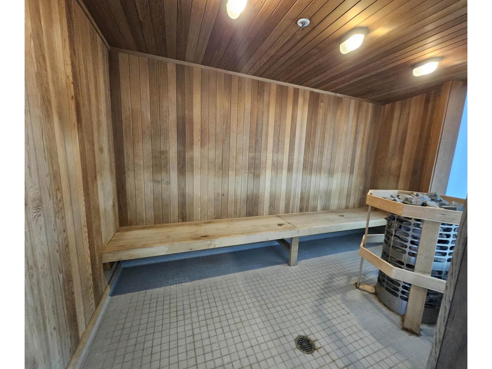 803 1475 FOSTER STREET, White Rock