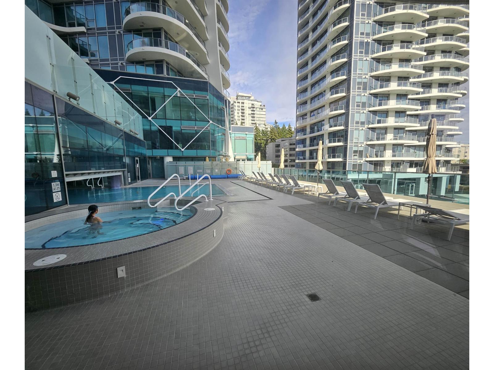 803 1475 FOSTER STREET, White Rock
