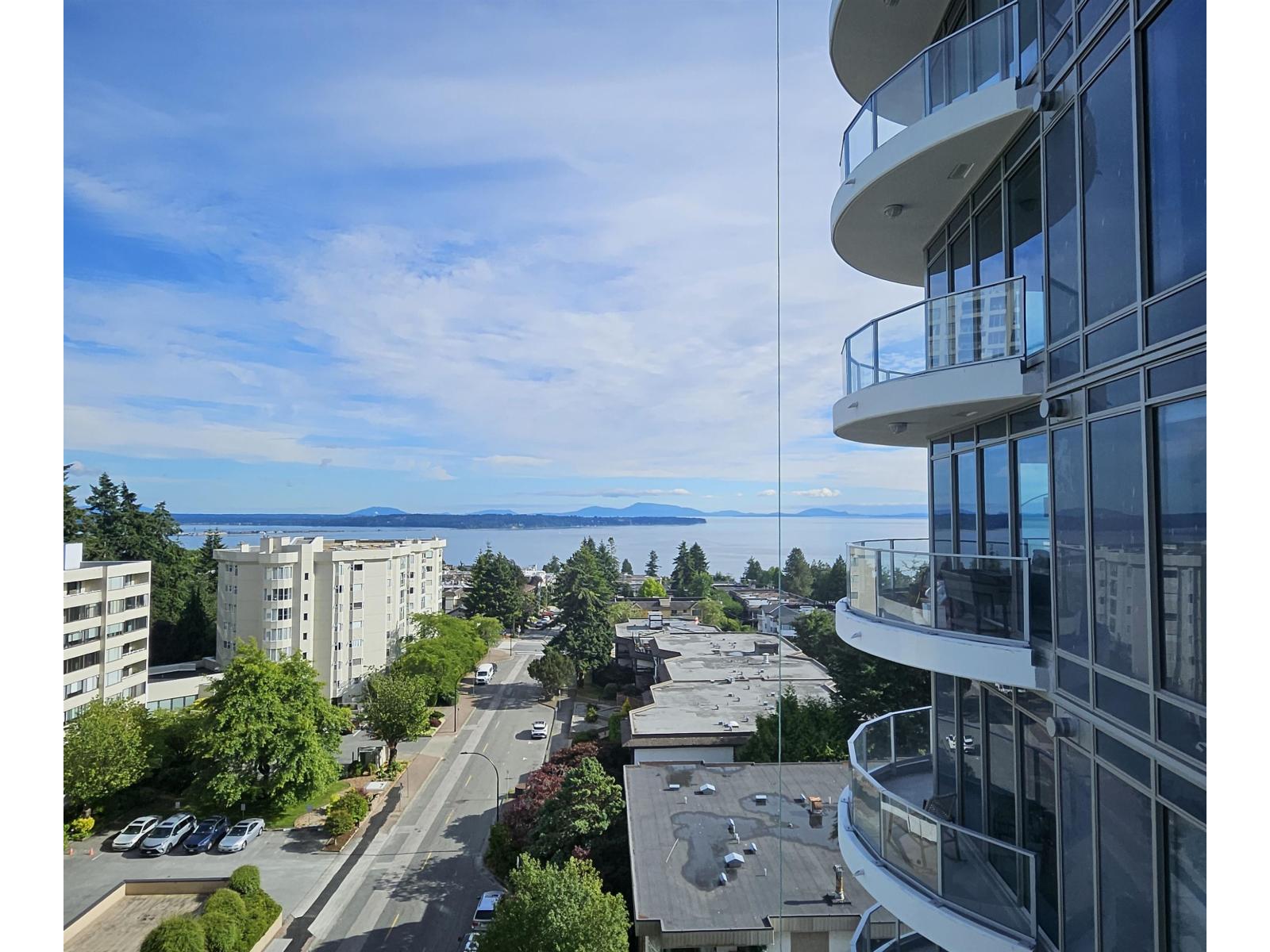 803 1475 FOSTER STREET, White Rock