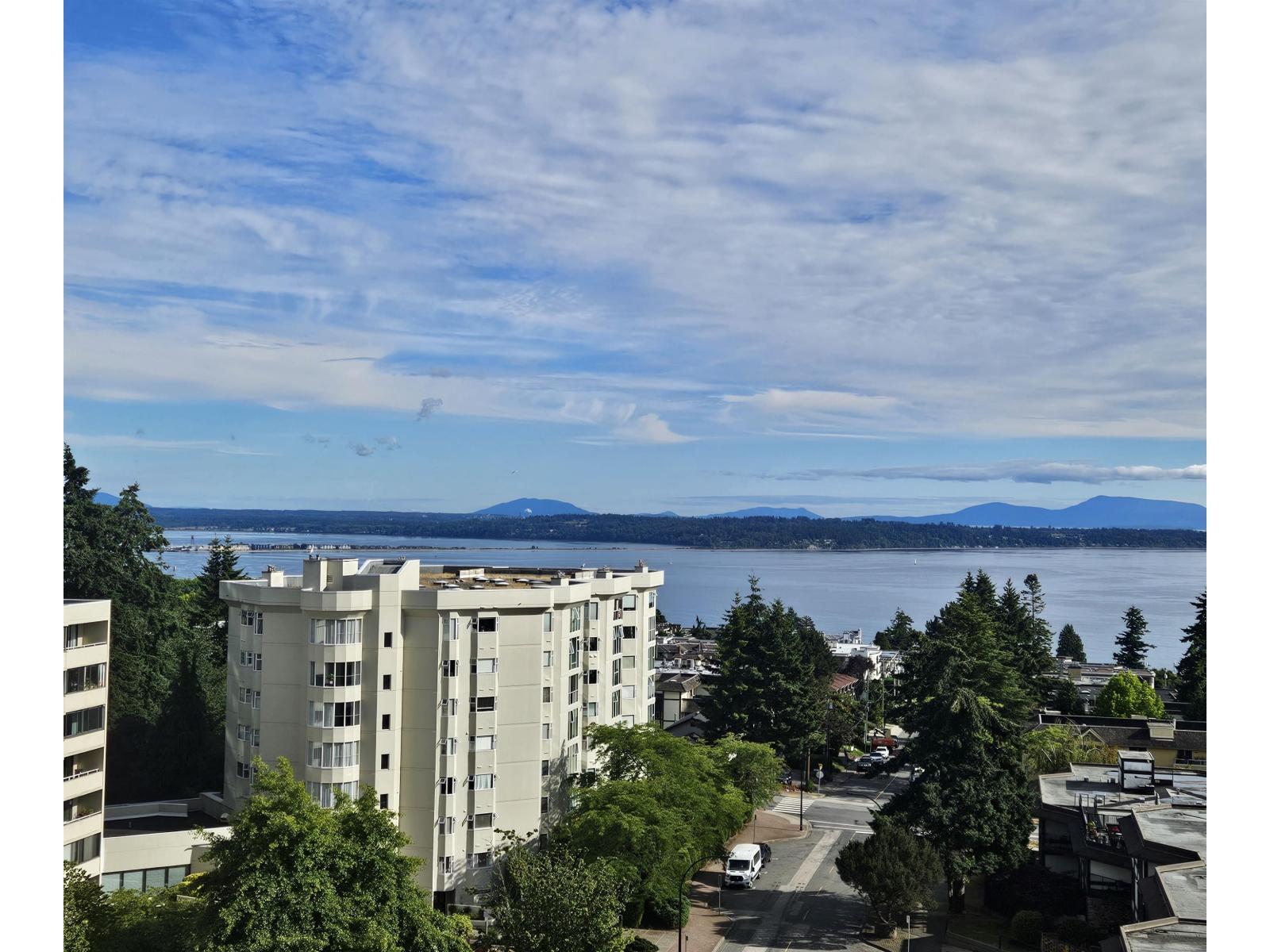803 1475 FOSTER STREET, White Rock