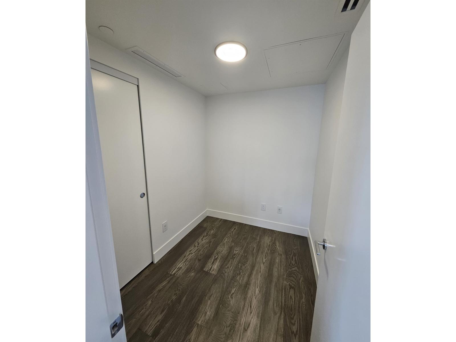 803 1475 FOSTER STREET, White Rock