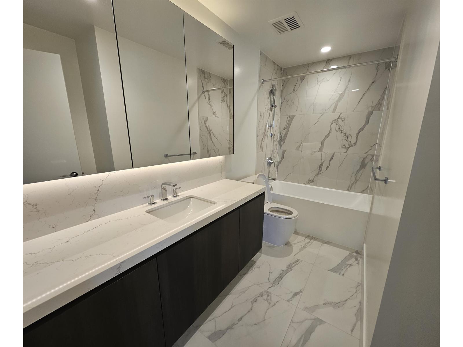 803 1475 FOSTER STREET, White Rock