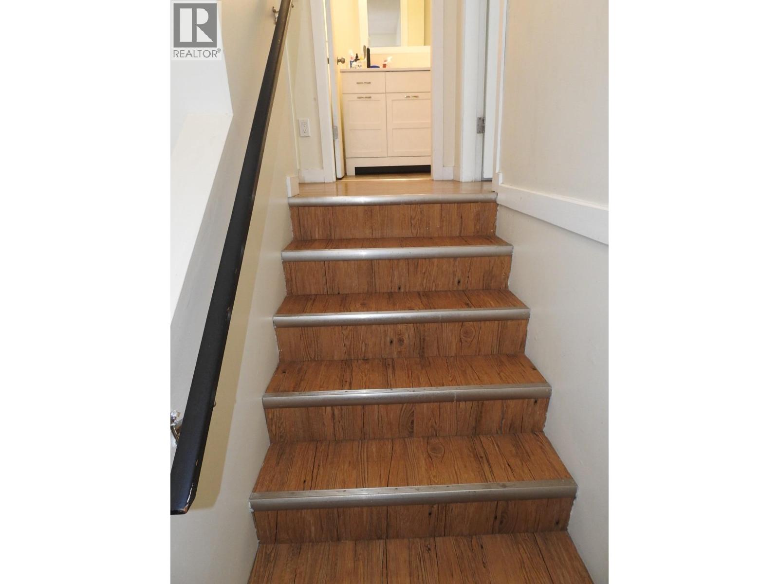 #19 3807 32 Avenue - 22