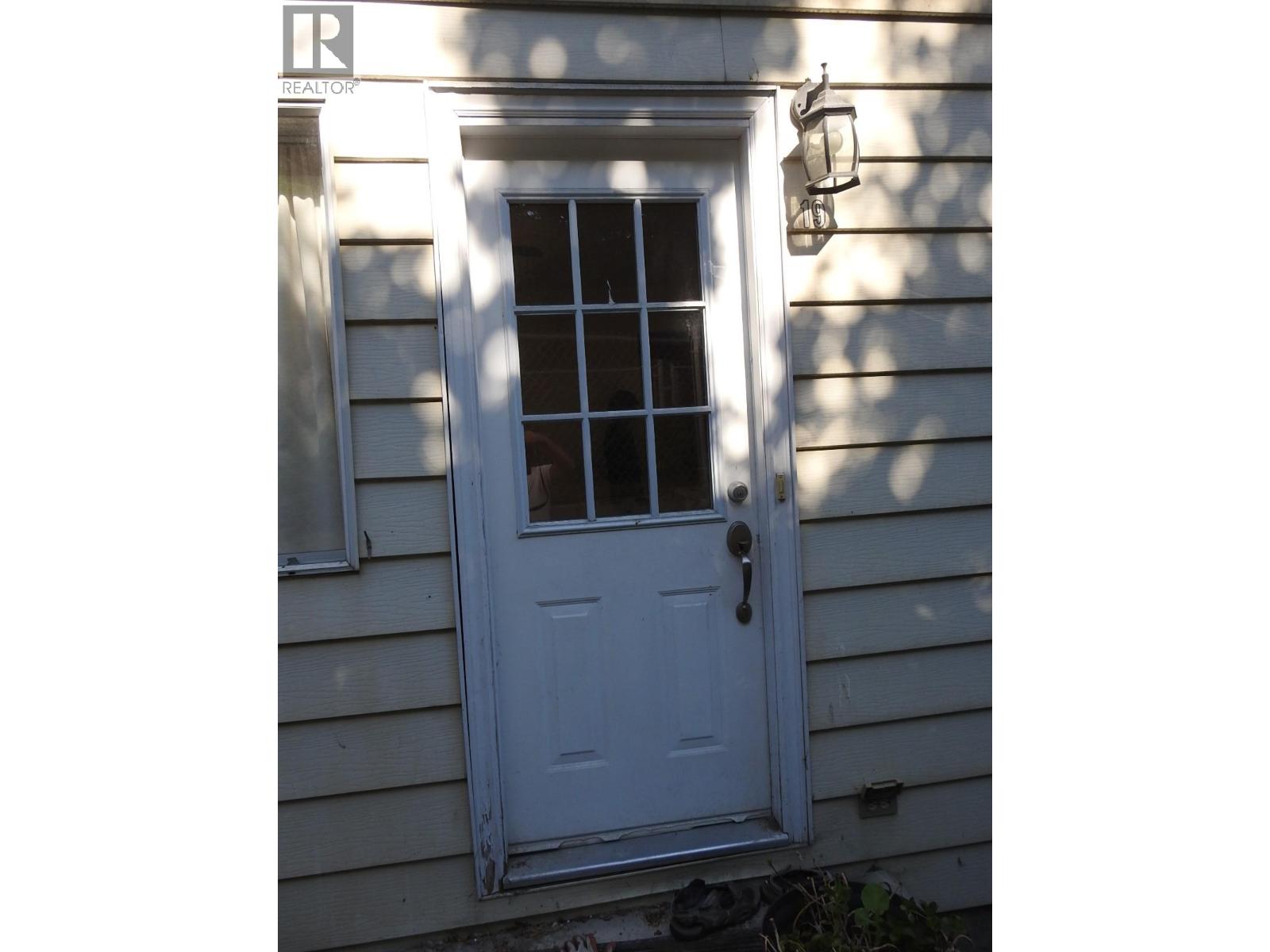 #19 3807 32 Avenue - 54