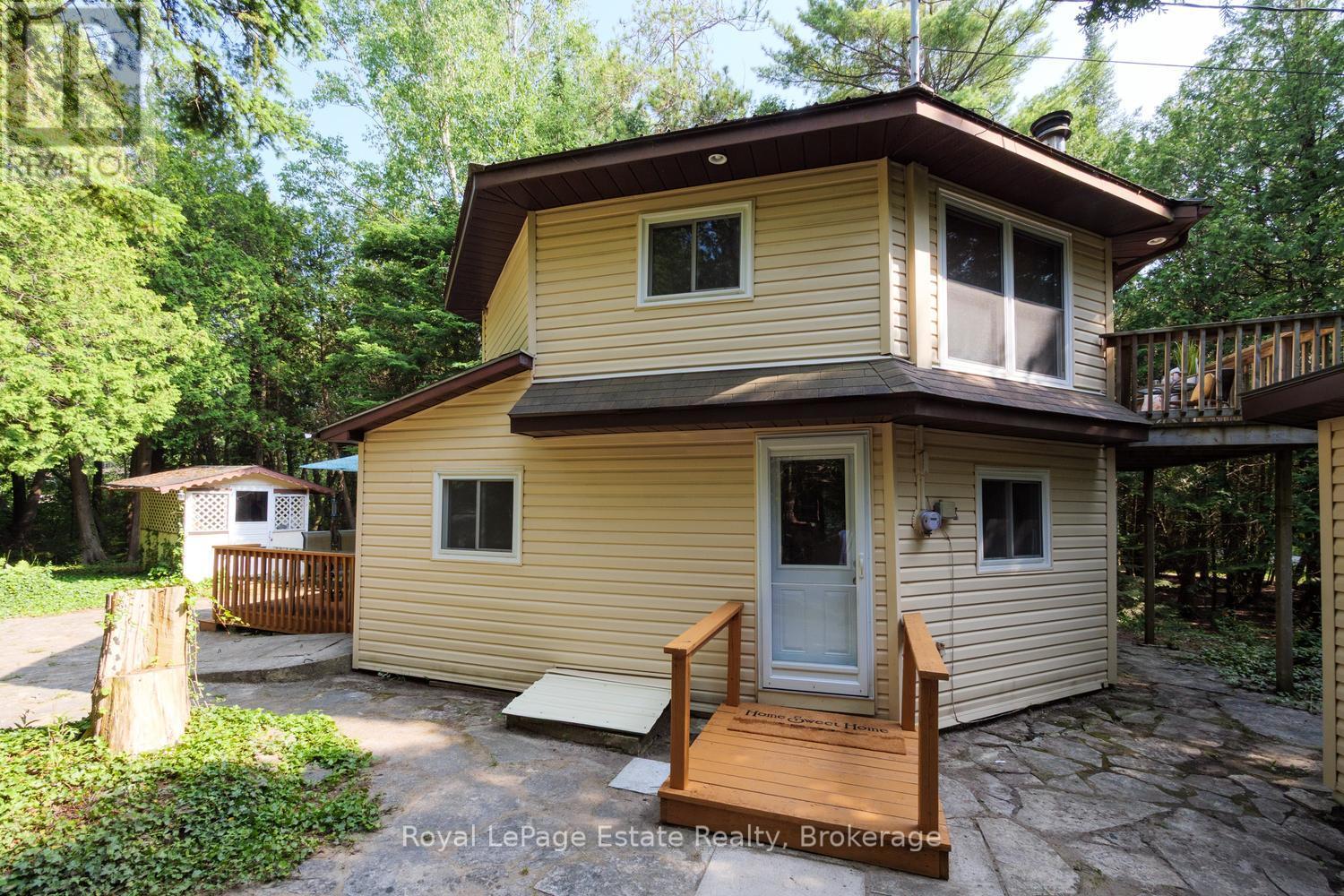125 THIRD AVENUE N - 31