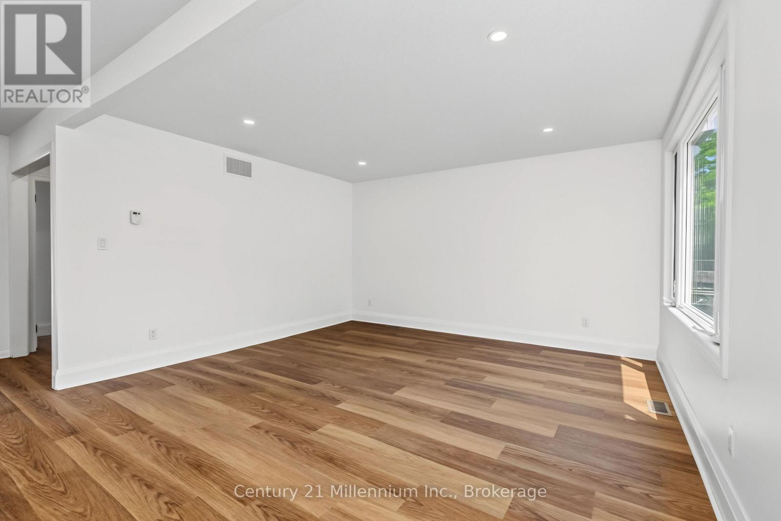 902 HURON TERRACE - 5