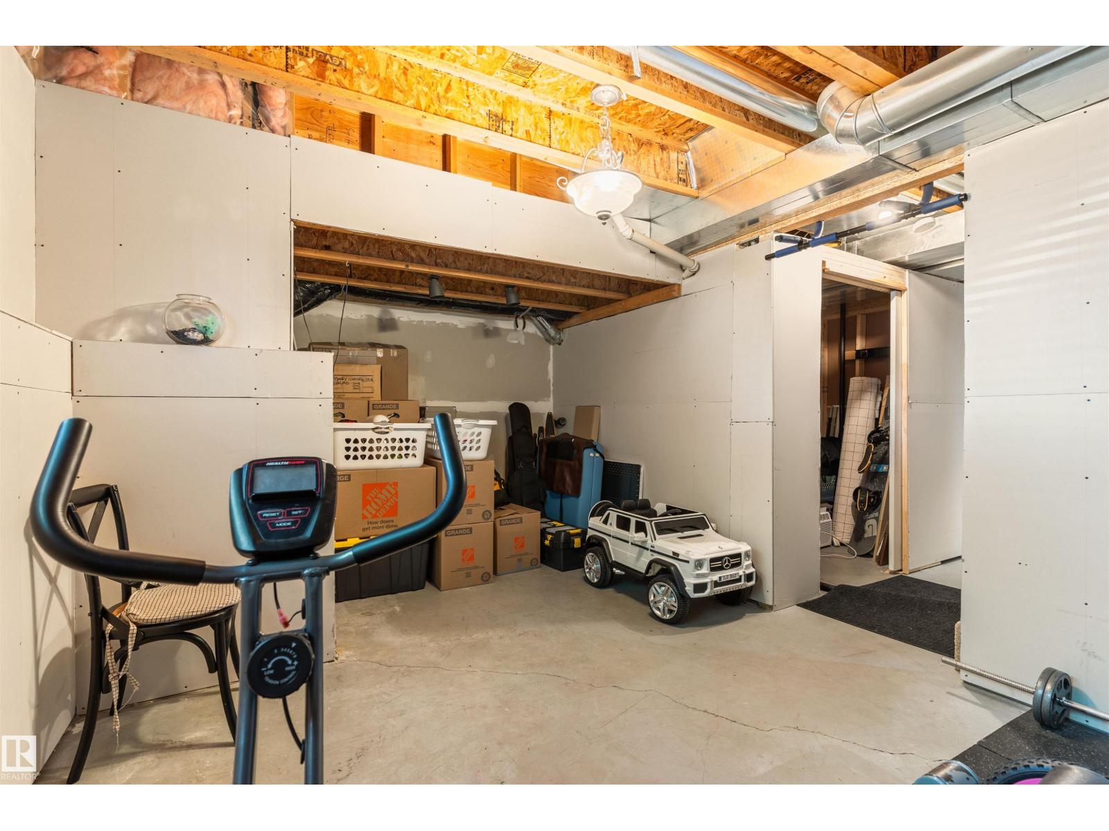 #2 5032 50 ST — photo 31