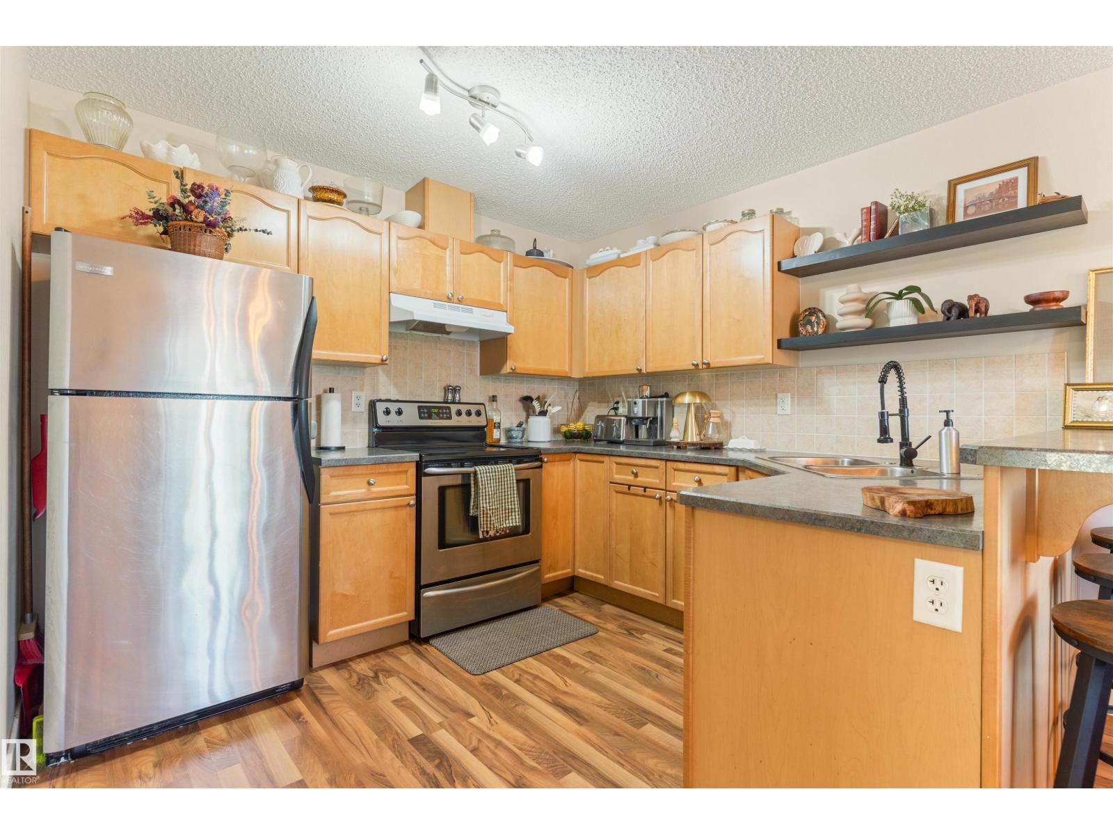 #2 5032 50 ST — photo 10