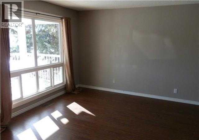 4906-4914 49 Street - 11