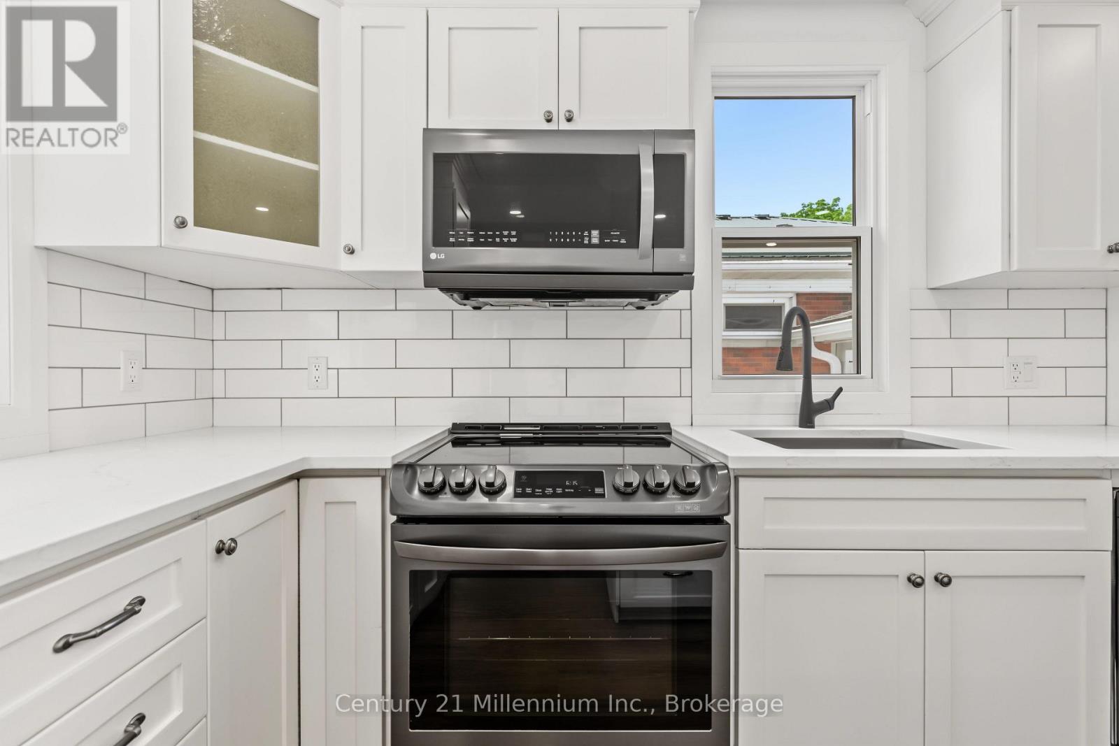 902 HURON TERRACE - 10