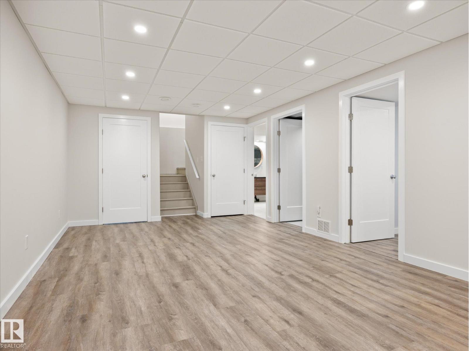 10705 180 AV NW - 26