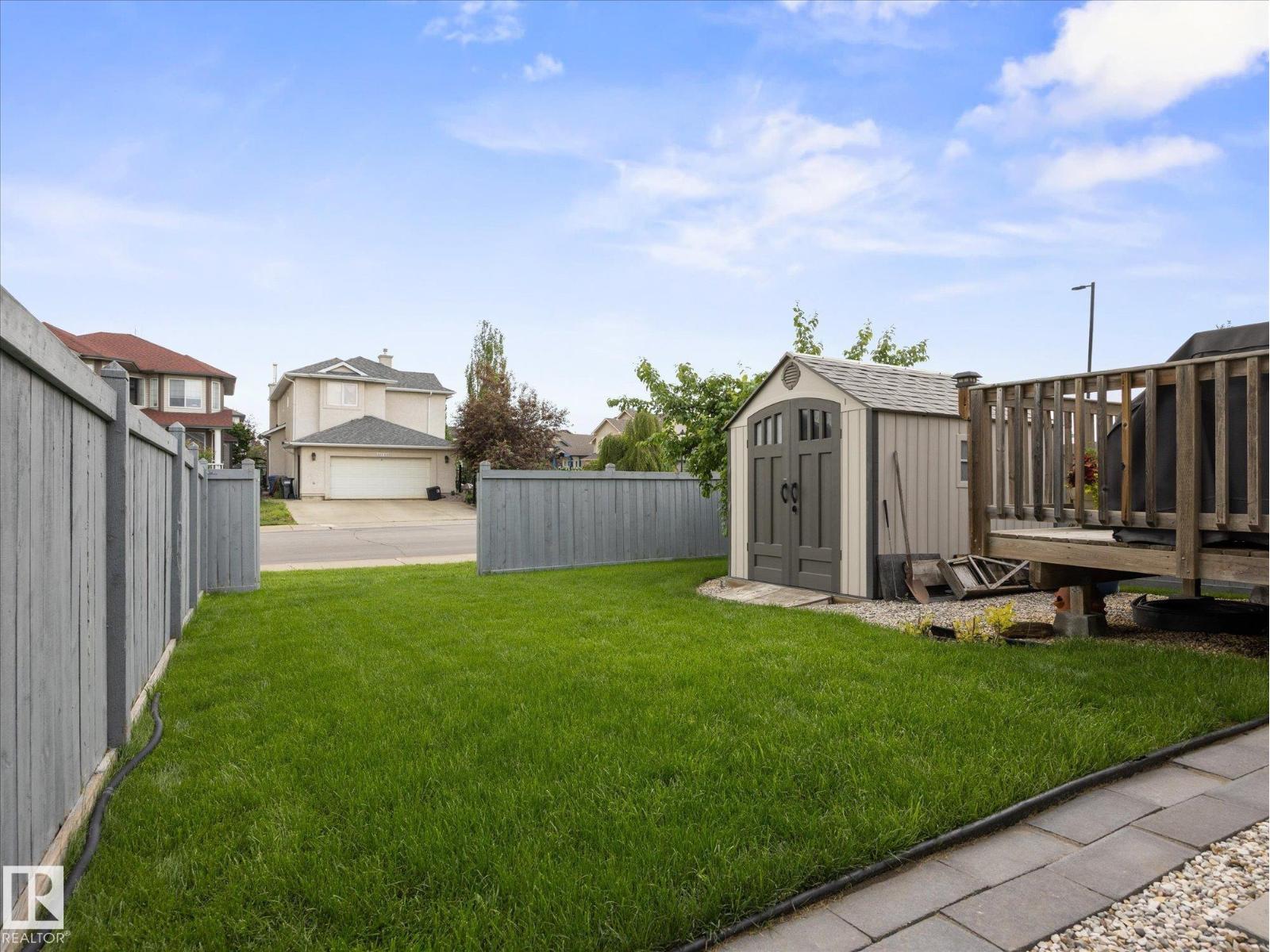 10705 180 AV NW - 33