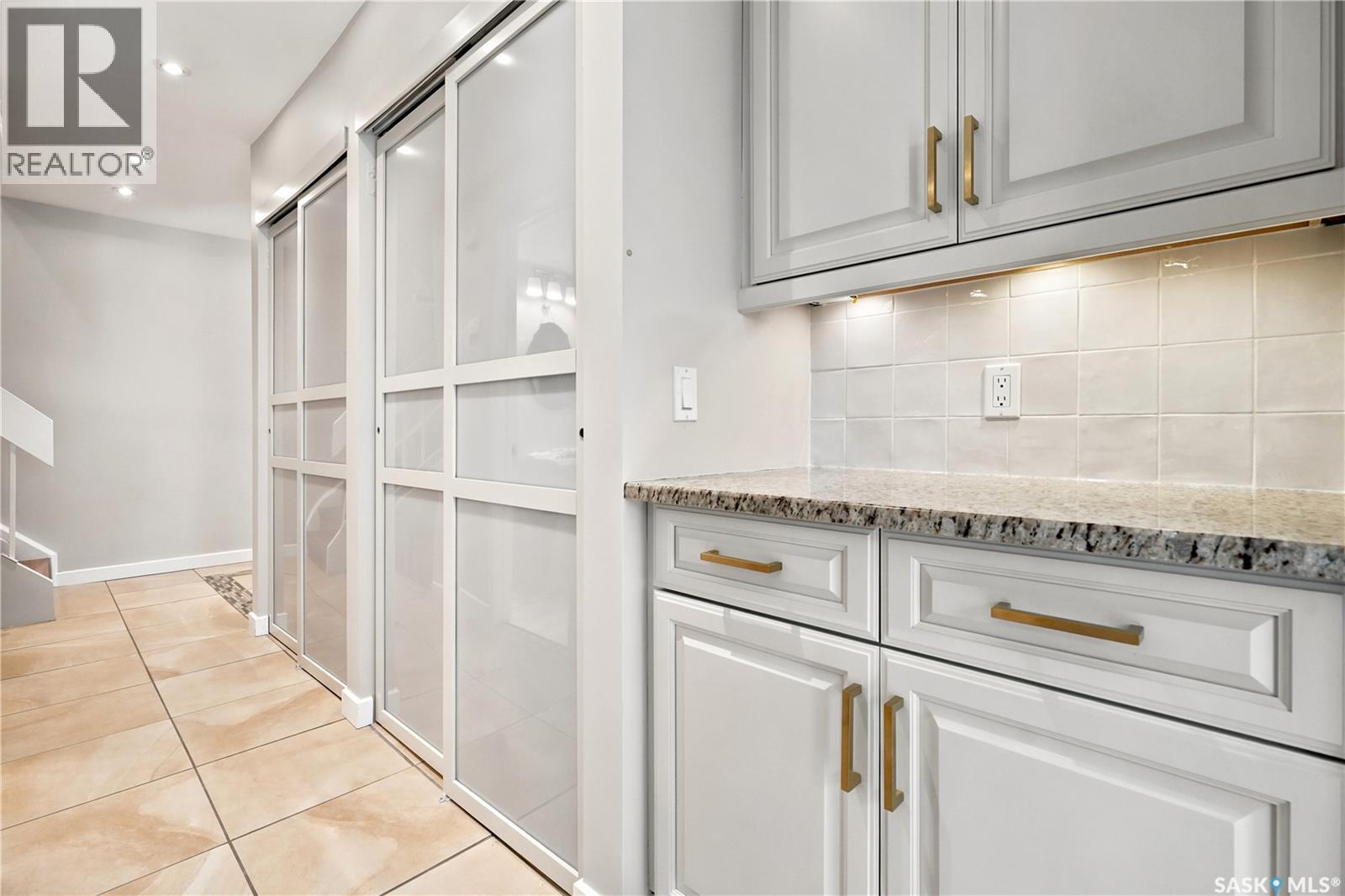 19 MARTIN CRESCENT — photo 21