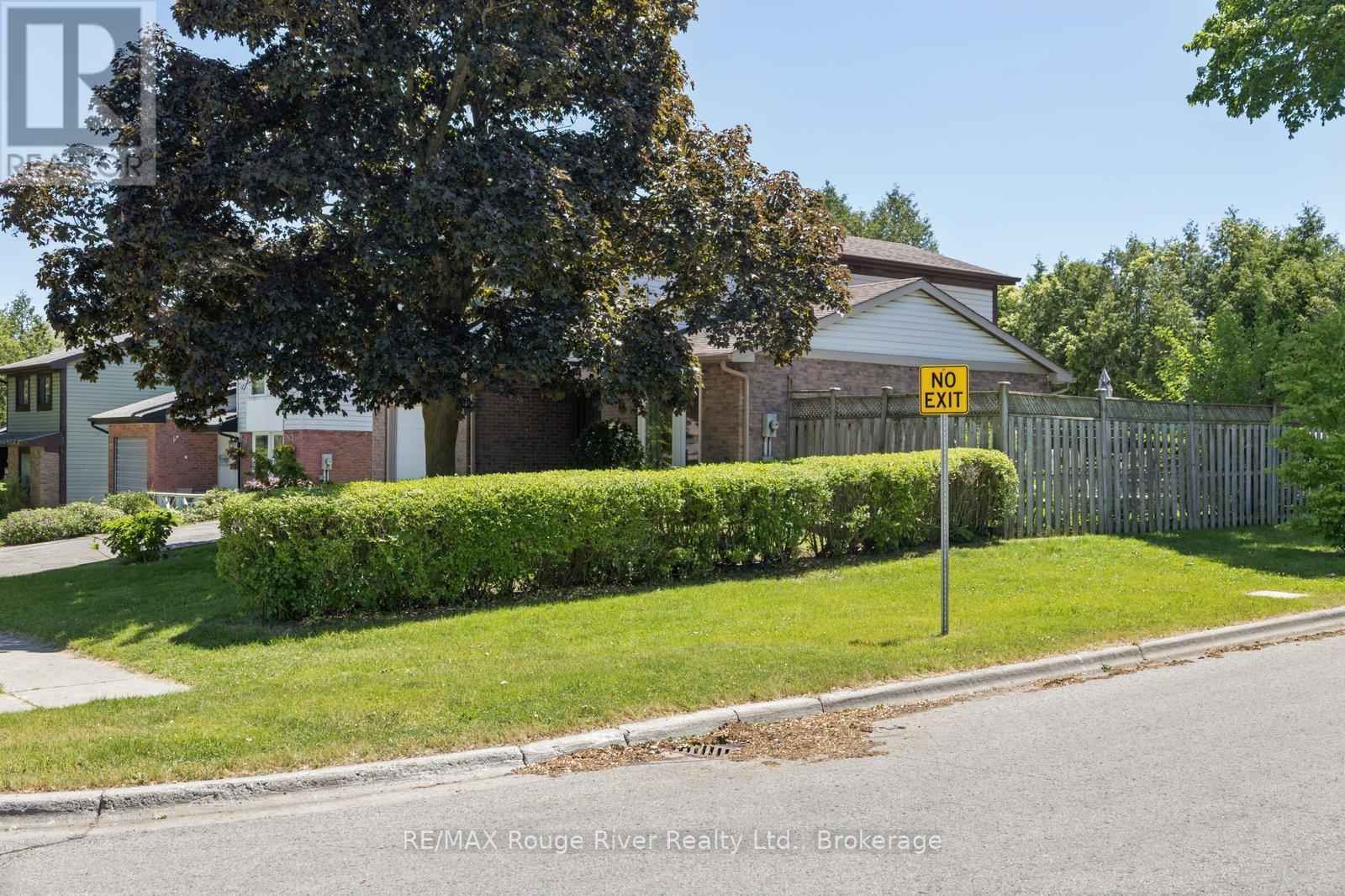 671 GREENBRIAR DRIVE - 31