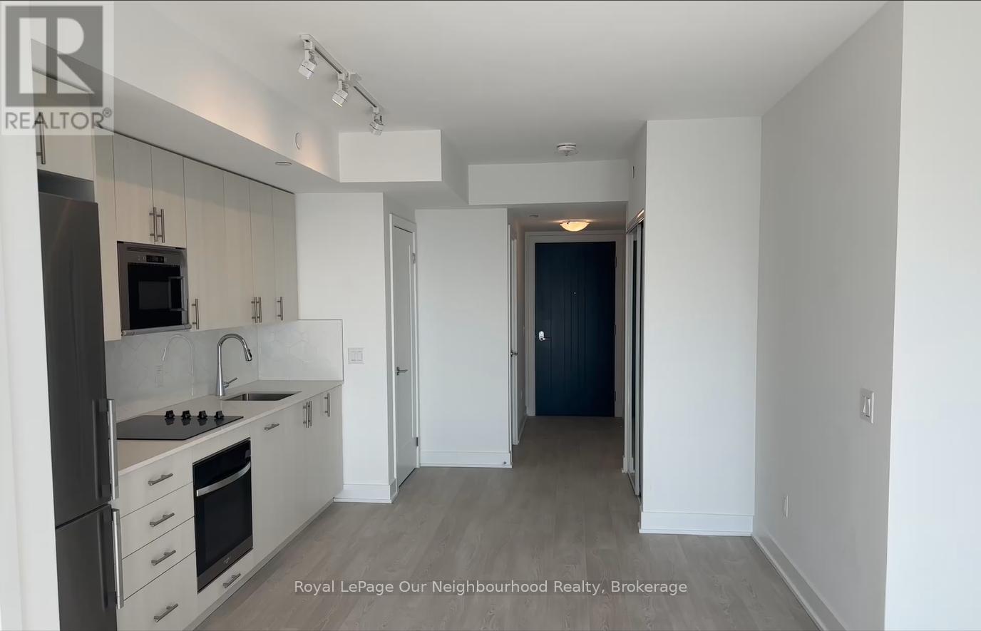 #2615 2545 SIMCOE STREET N - 5