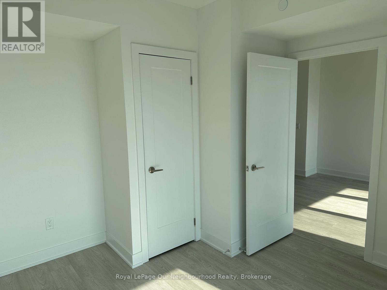 #2615 2545 SIMCOE STREET N - 9