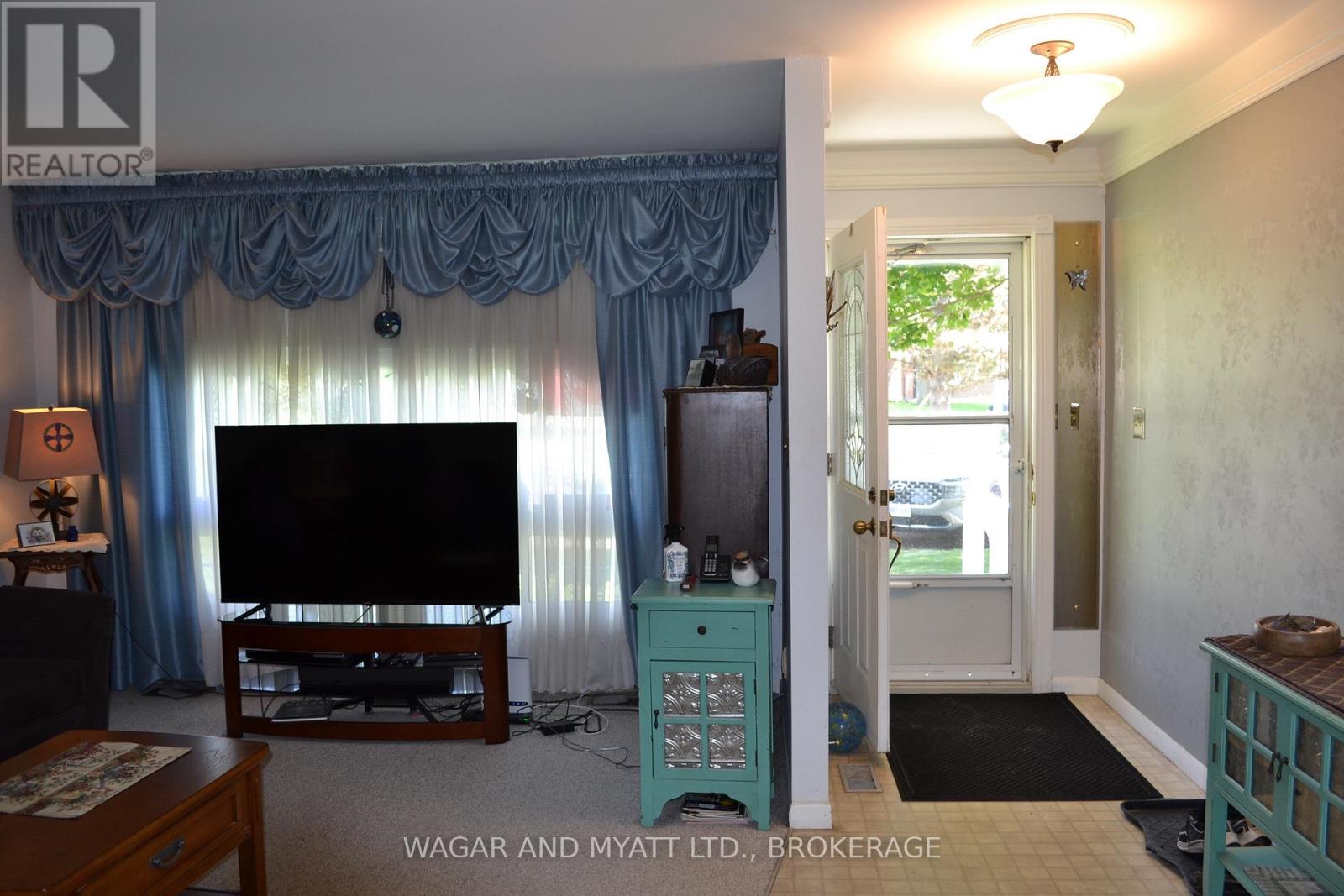#30 60 WINCHESTER DRIVE - 10
