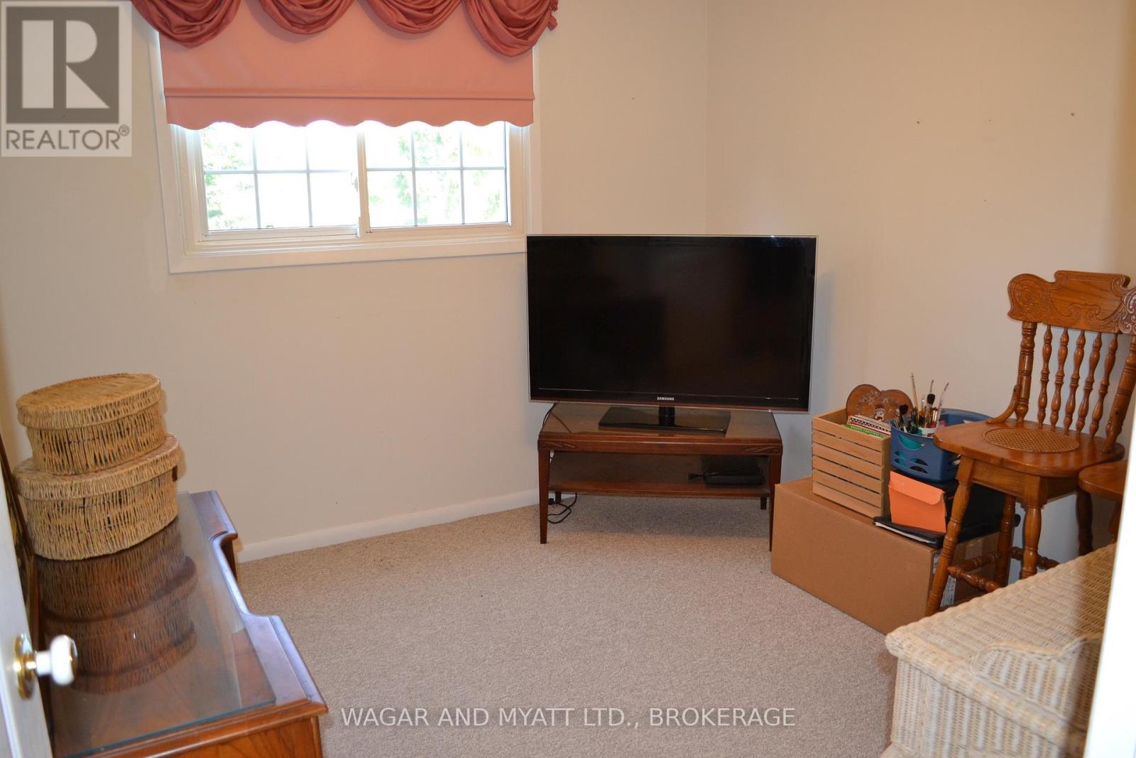 #30 60 WINCHESTER DRIVE - 15