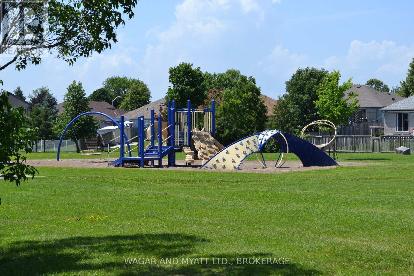 #30 60 WINCHESTER DRIVE - 22