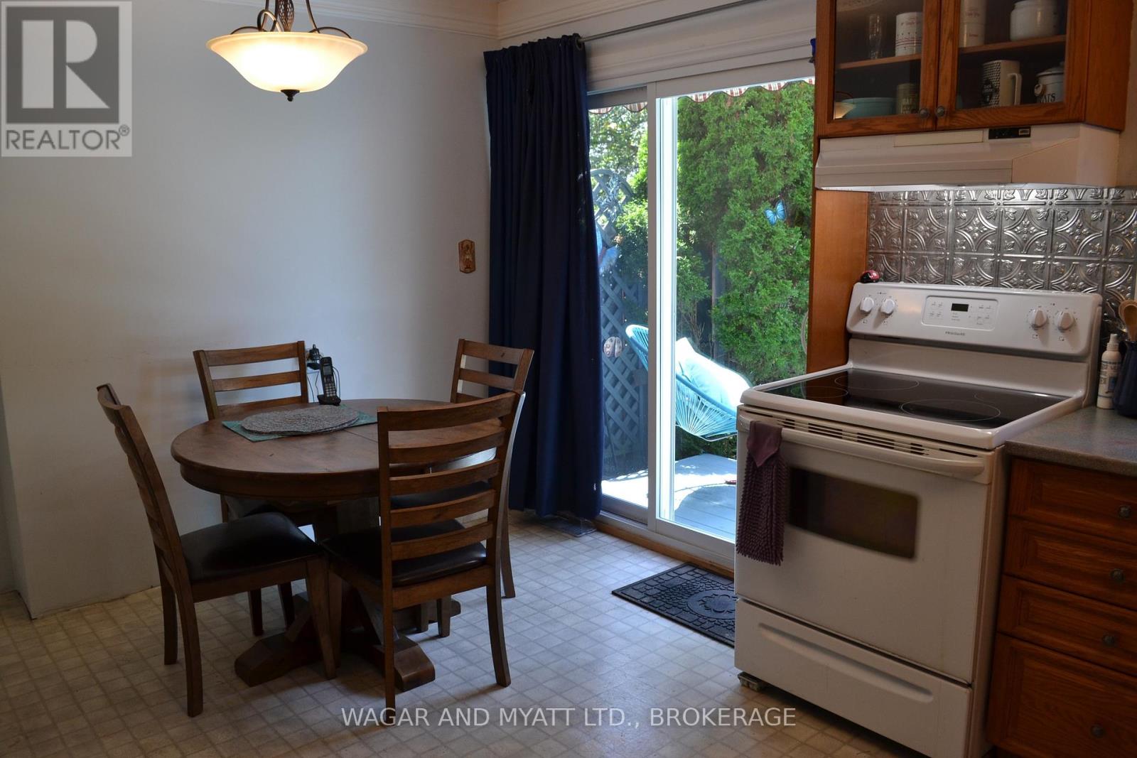 #30 60 WINCHESTER DRIVE - 6