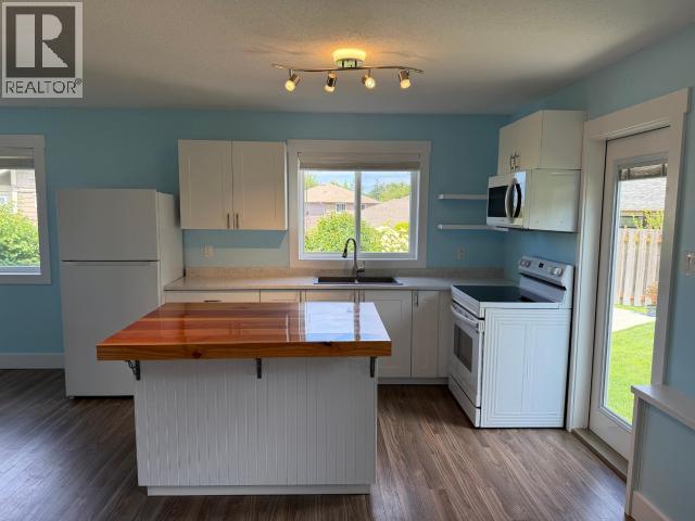 7348 LASQUETI WAY - Image 25