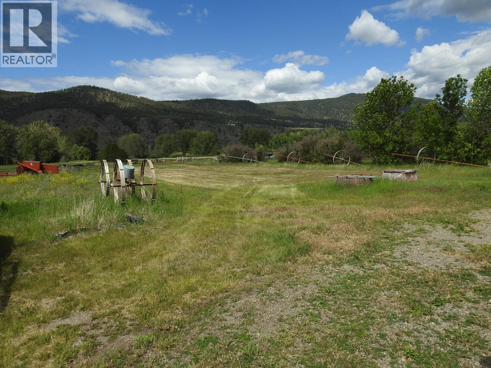 5569 Kamloops-Vernon Highway, Westwold — photo 3