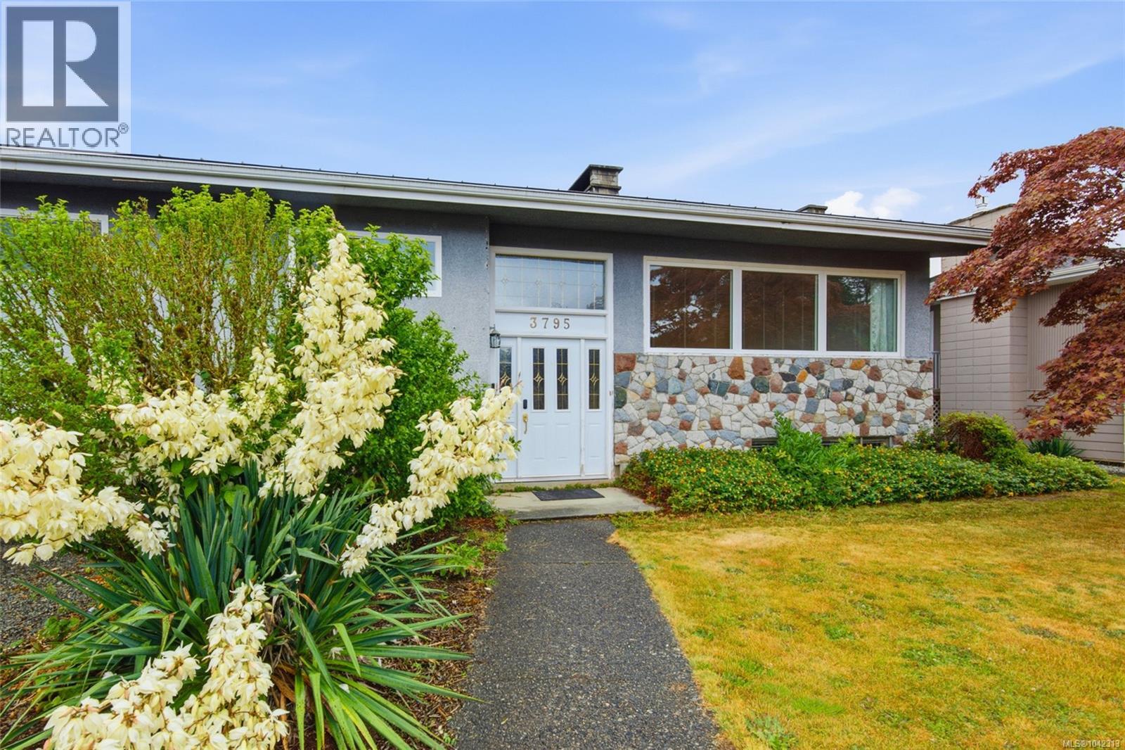 3795 Michigan Rd - 1