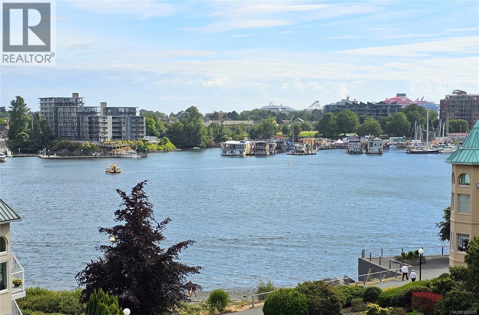 413 68 Songhees Road, Victoria