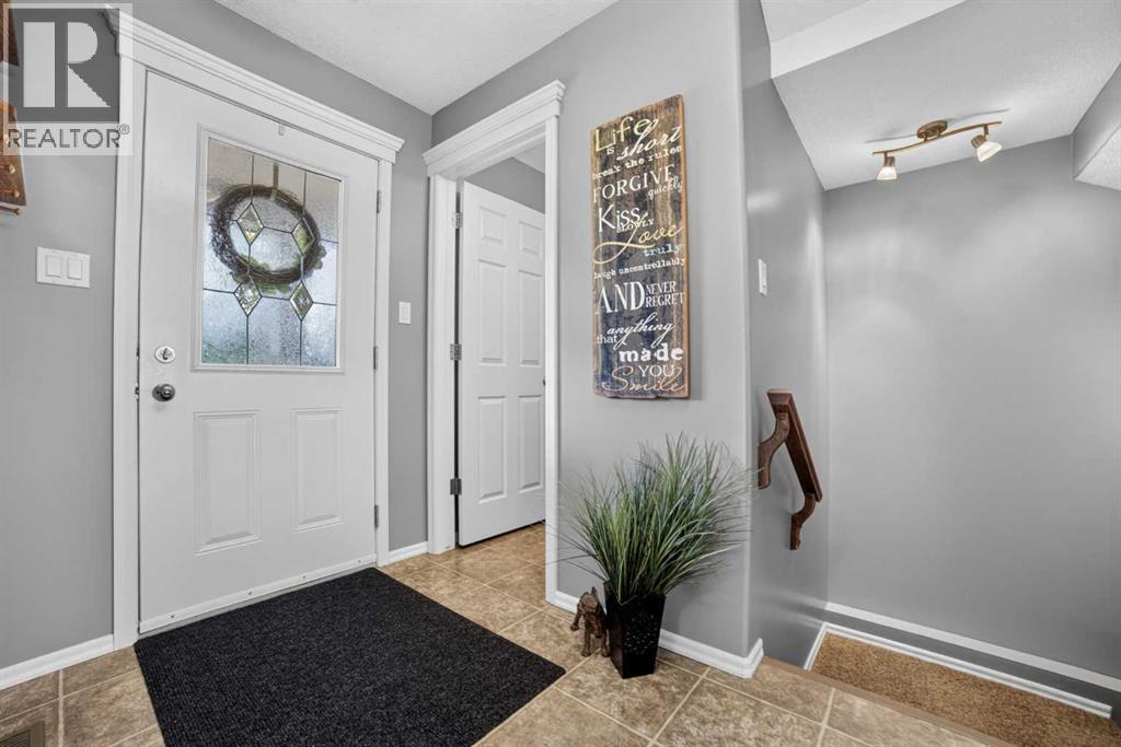 109 Couleesprings Way S — photo 13