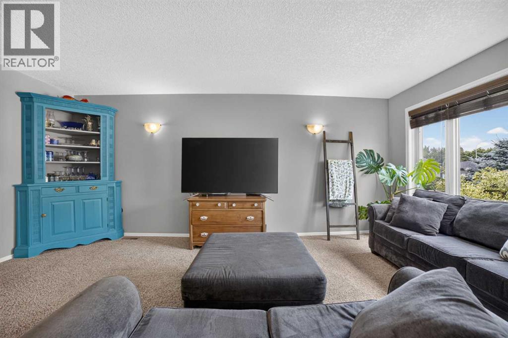 109 Couleesprings Way S — photo 25