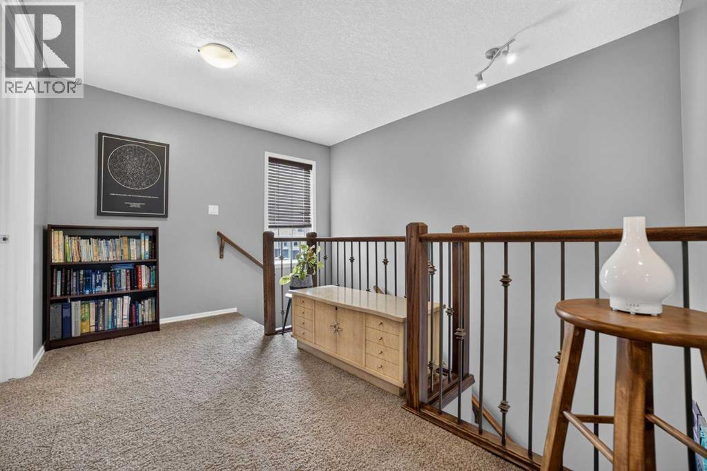 109 Couleesprings Way S — photo 28