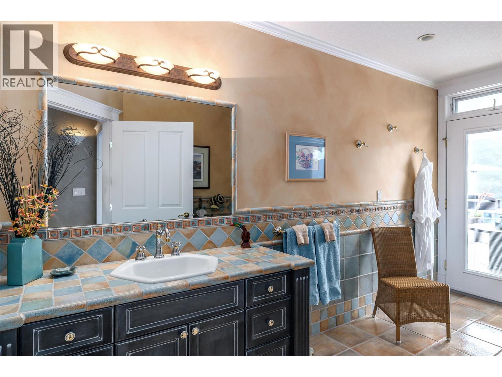 #1 315 Kalamalka Lakeview Drive - 17