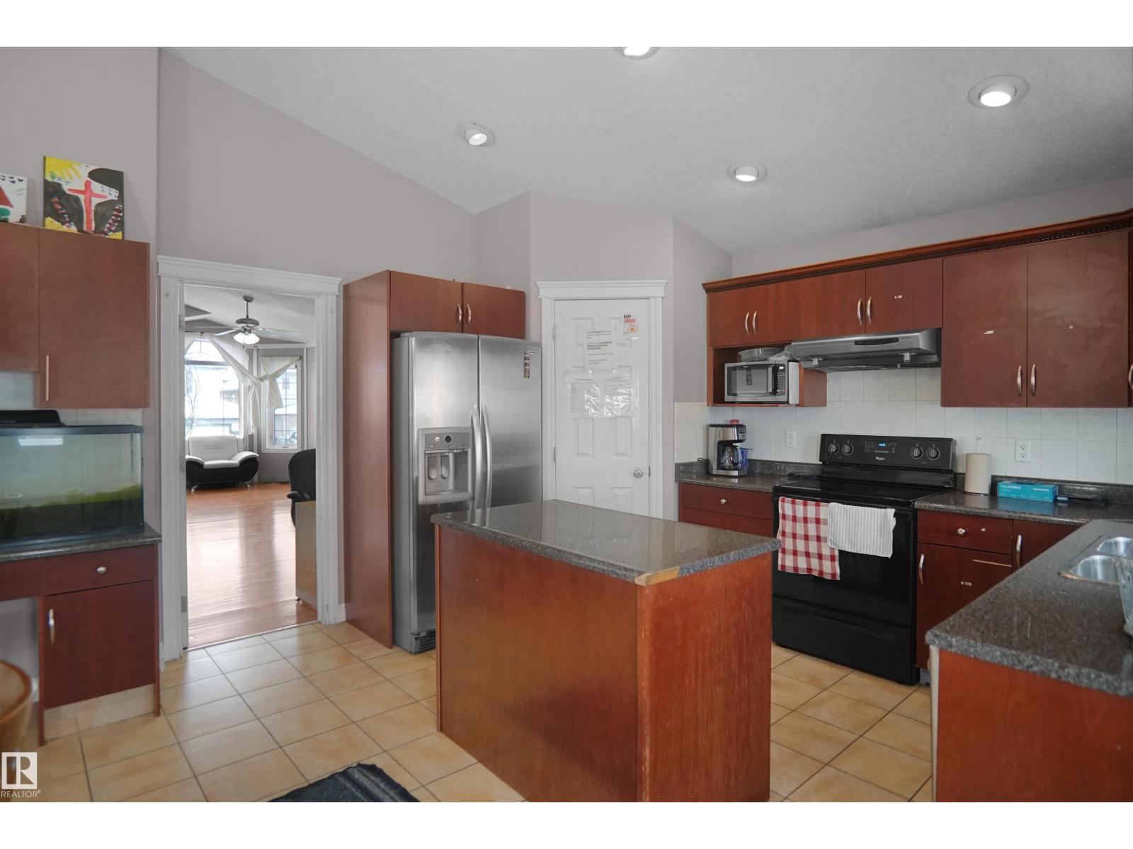 4816 155 ave NW - 18