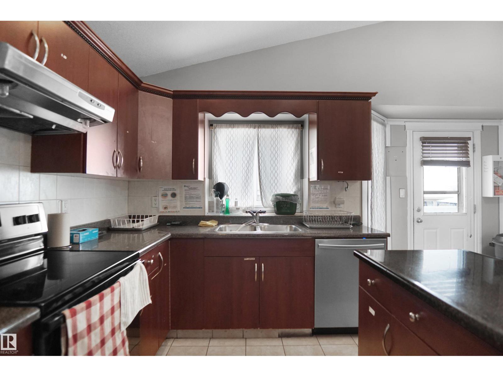 4816 155 ave NW - 20