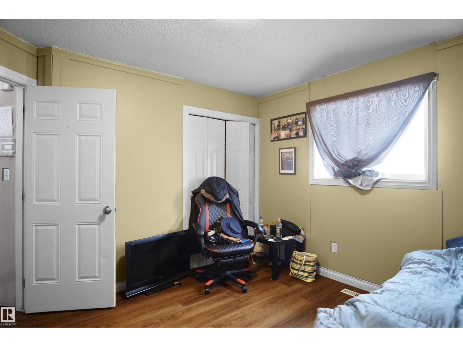4816 155 ave NW - 30