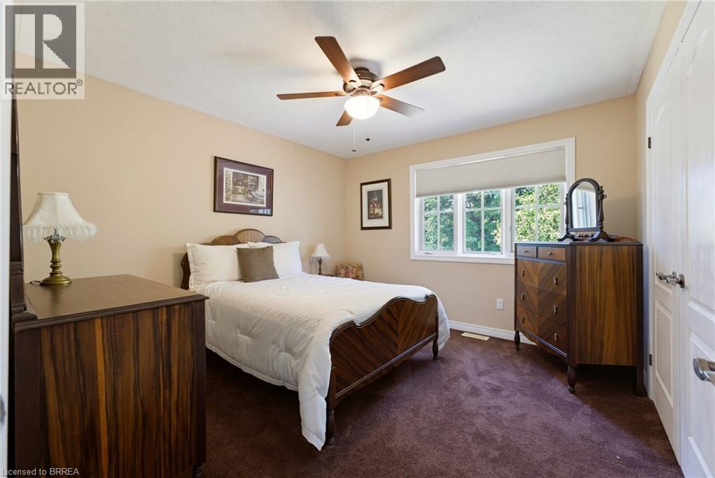 7-bedroom home for sale at 1 RUE CHATEAUX Terrace, Brantford ON · photo 27 of 51