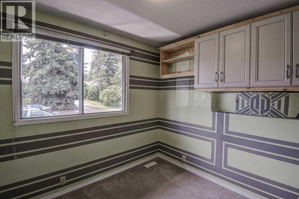 #56 1055 72 Avenue NW - 18