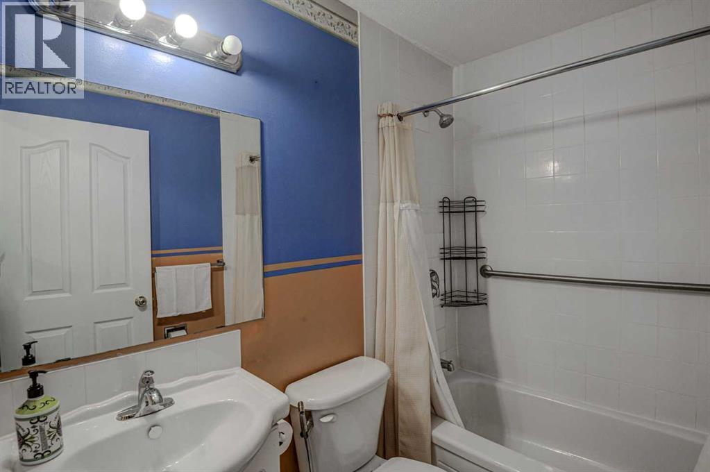 #56 1055 72 Avenue NW - 20