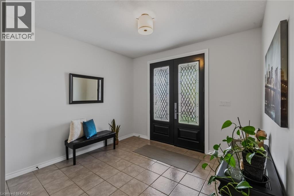 4-bedroom home for sale at 217 WOODWAY Trail, Simcoe ON · photo 4 of 46