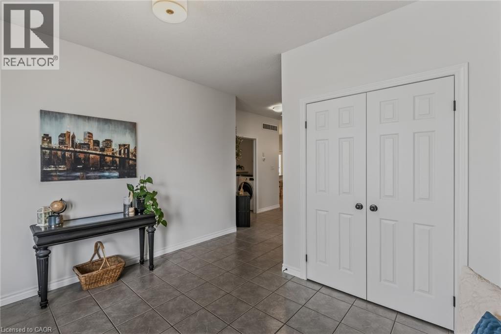 4-bedroom home for sale at 217 WOODWAY Trail, Simcoe ON · photo 5 of 46