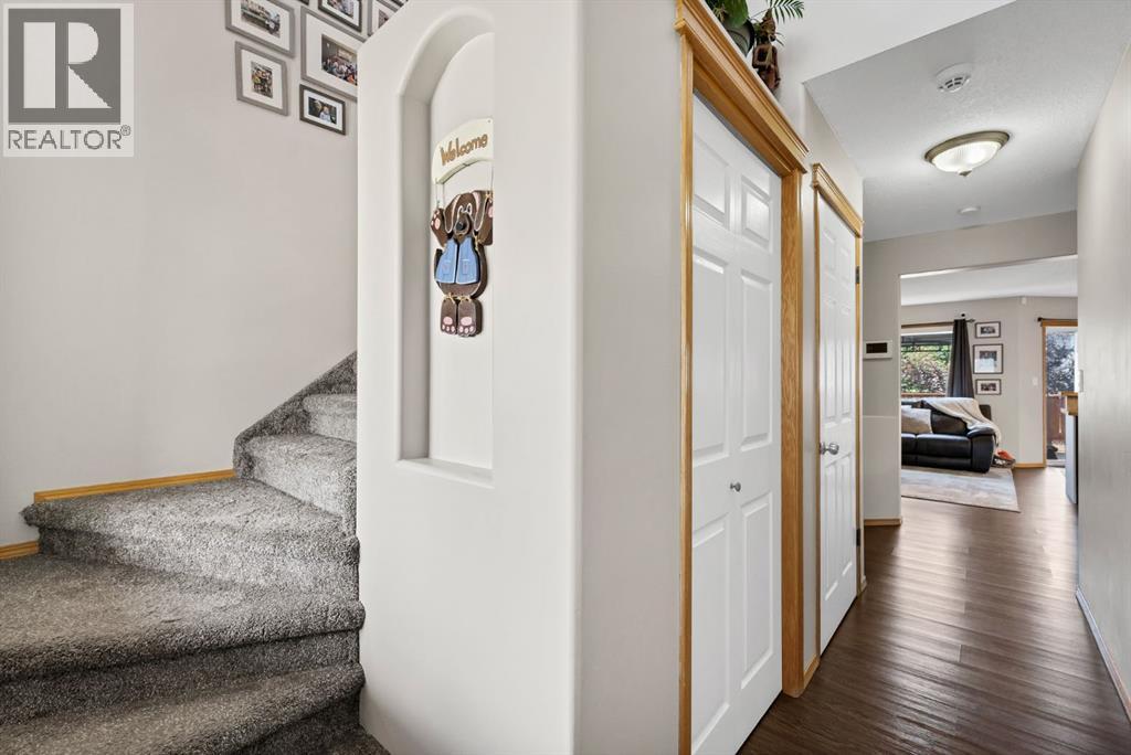 7 Northlands Crescent NE - photo 5