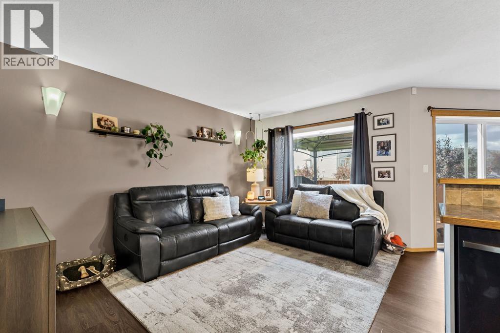 7 Northlands Crescent NE — photo 9