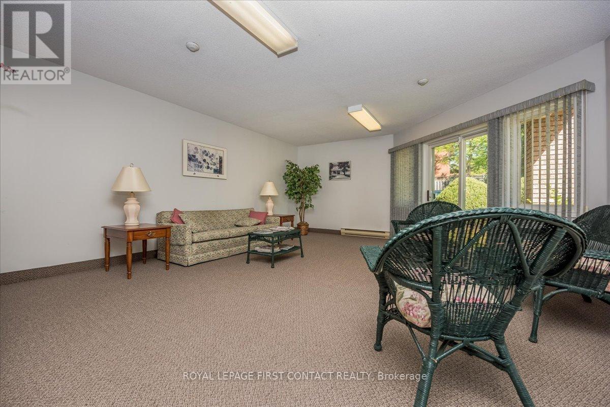 #102 131 CLAPPERTON STREET - 23
