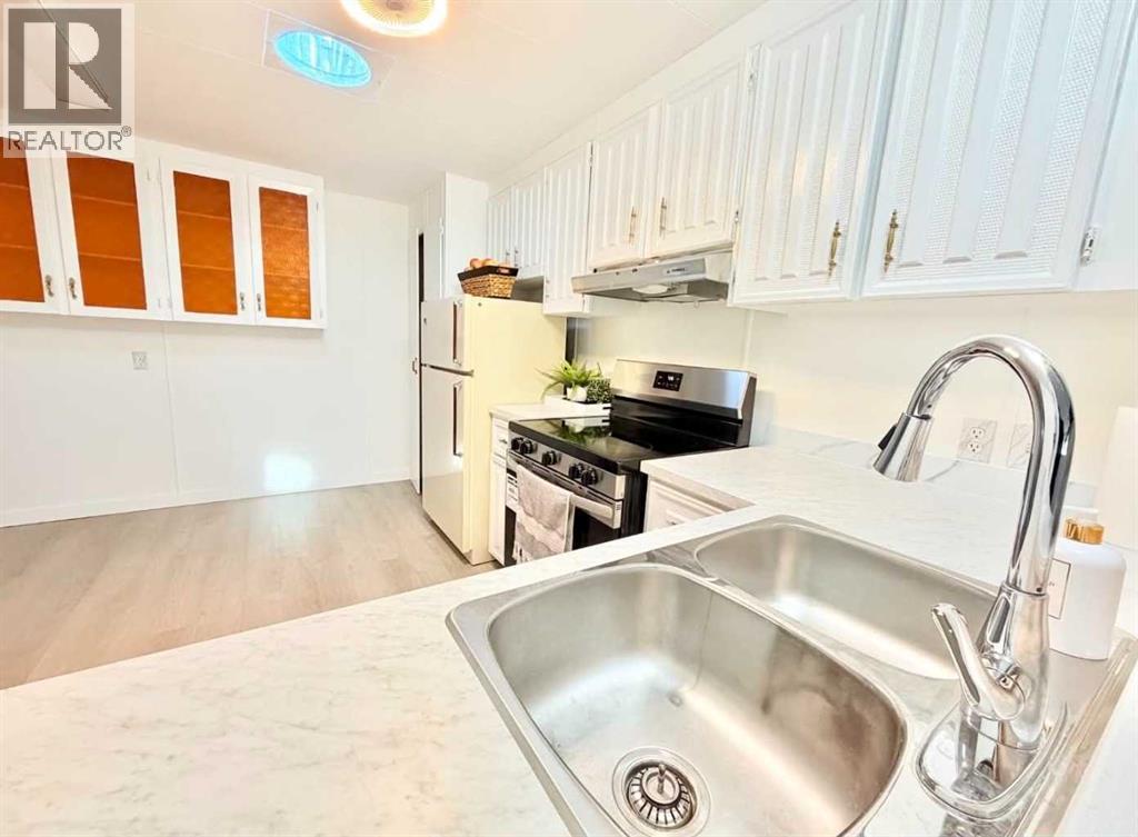 18, 2300 13 Street N - 26
