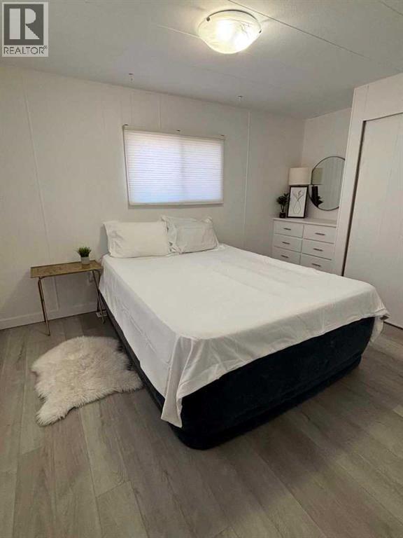 18, 2300 13 Street N - 25