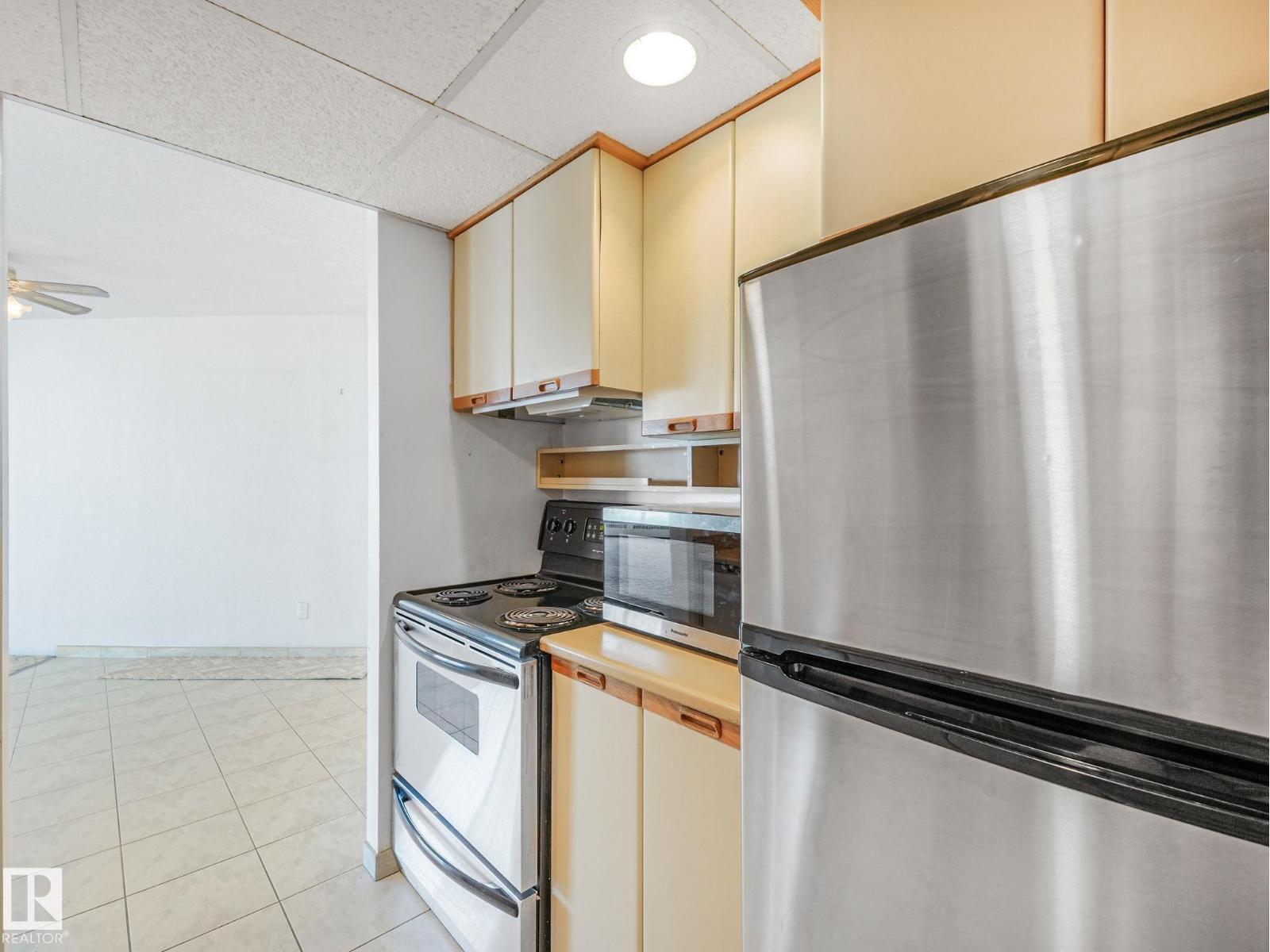 #1706 10045 117 ST NW - 20
