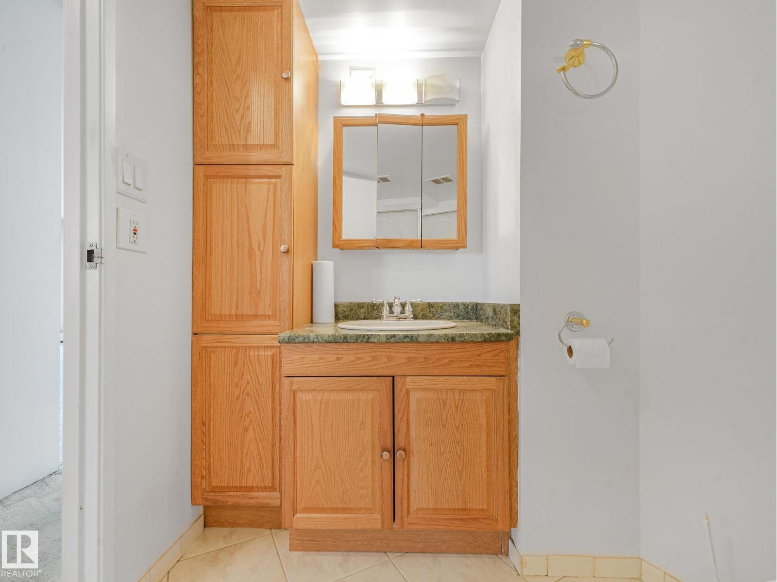 #1706 10045 117 ST NW - 22